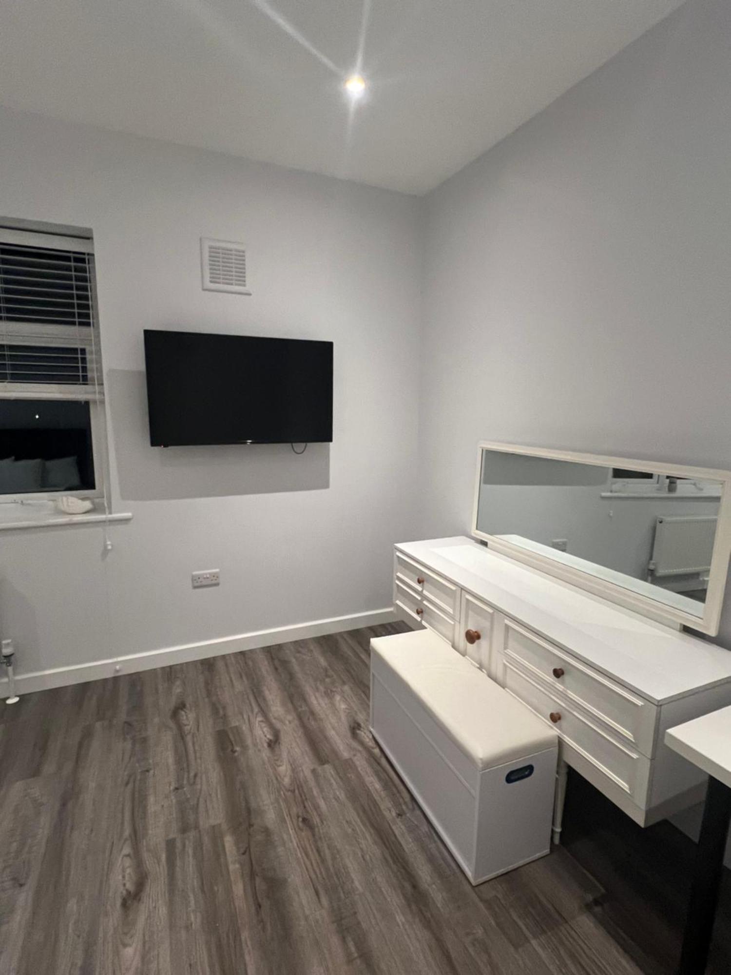Spencer Bridge Rooms By Afl Northampton Exteriör bild