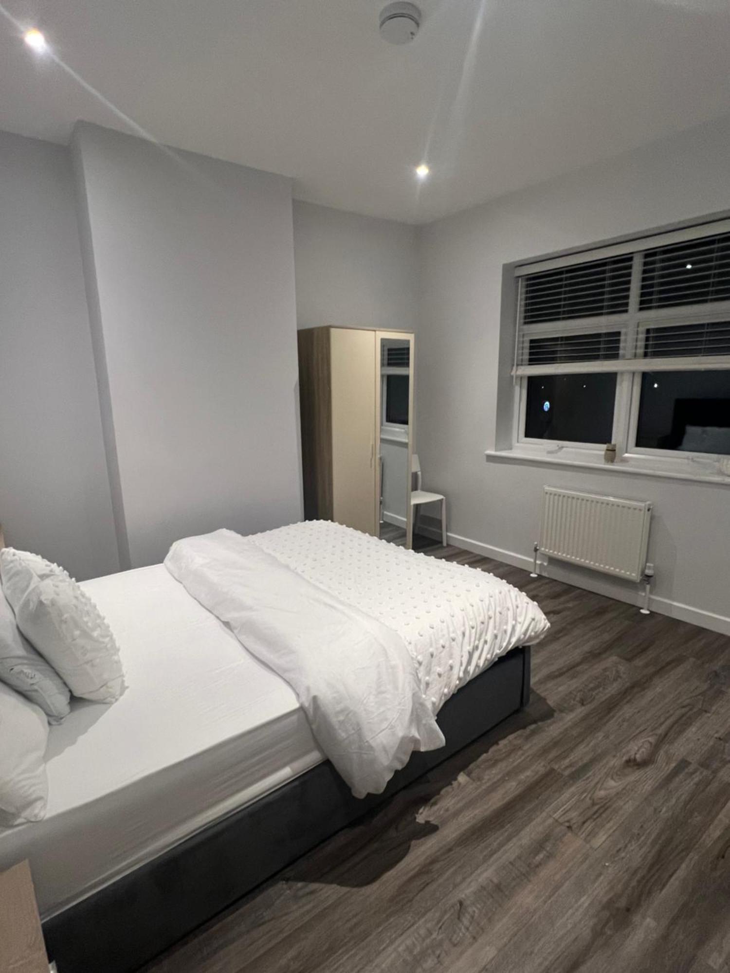 Spencer Bridge Rooms By Afl Northampton Exteriör bild